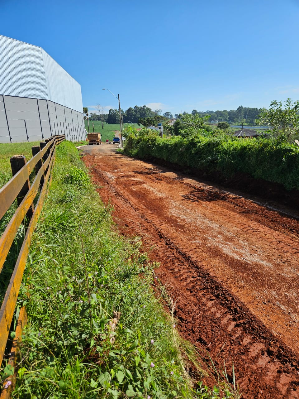 Drum Terraplanagem - Demolição e limpeza de lote urbano